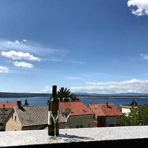 https://apartments-valmor.primorje-gorskikotar.com